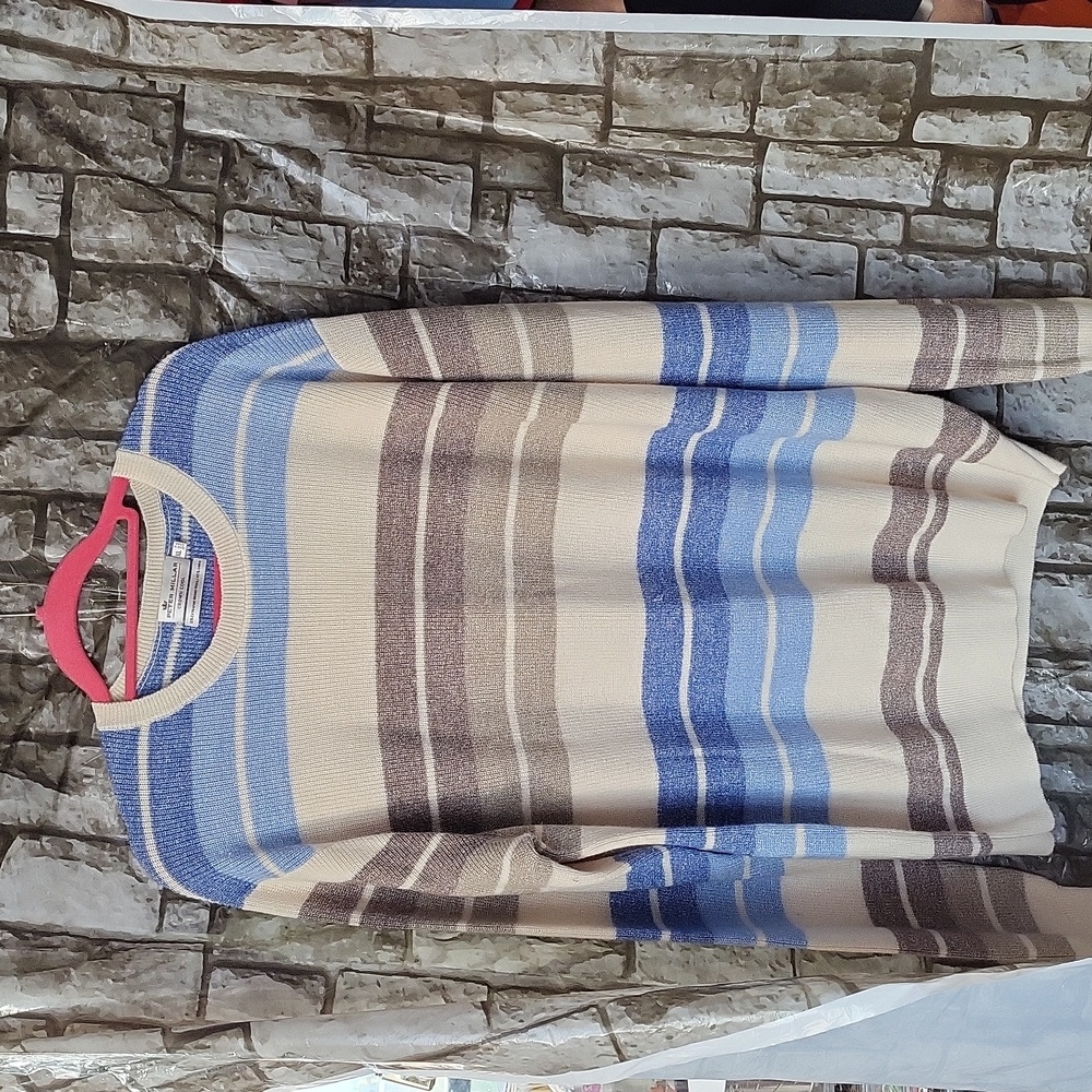 PETER MILLARD, woman sweater size XL.